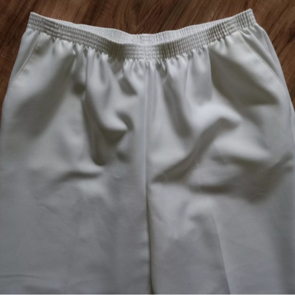 Alfred Dunner Petite Snow White Woven Casual Slacks Size 18P - Picture 2 of 6